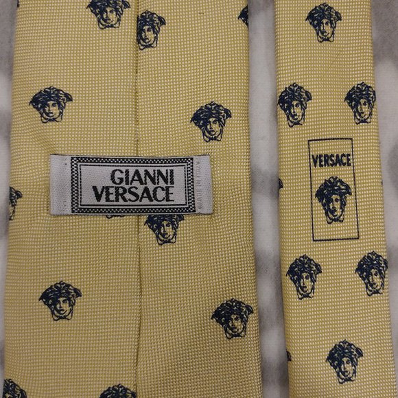Gianni Versace Neck Tie - Picture 4 of 5